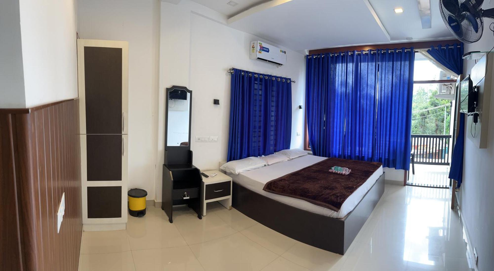 Dakshinakasi Guest House Thirunelly Exterior photo